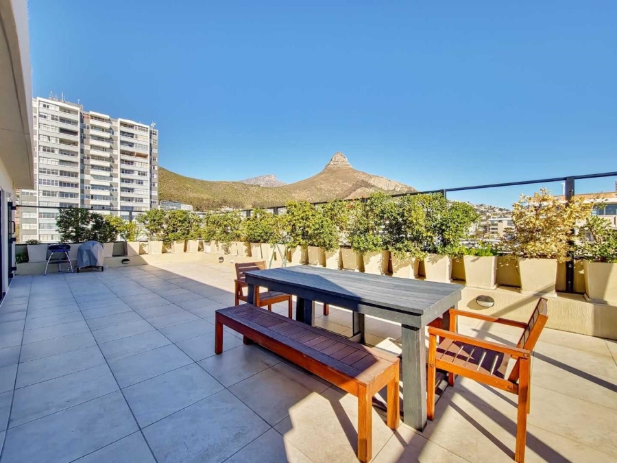 To Let 4 Bedroom Property for Rent in Sea Point Western Cape